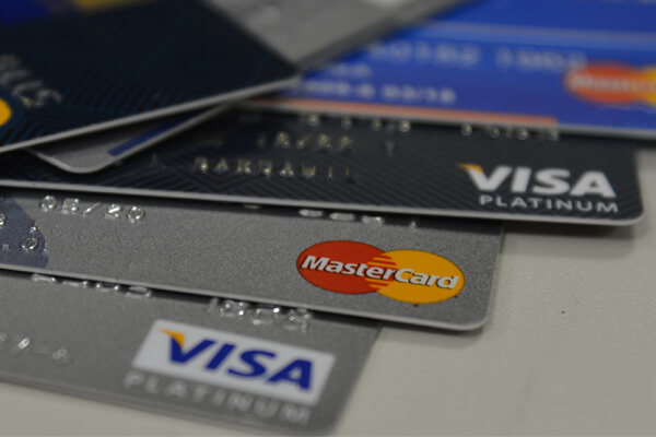 Cartão de crédito falso
