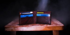 Melhores opções de cartão de crédito com limite para negativado! (Imagem: Two Paddles Axe/Unsplash)