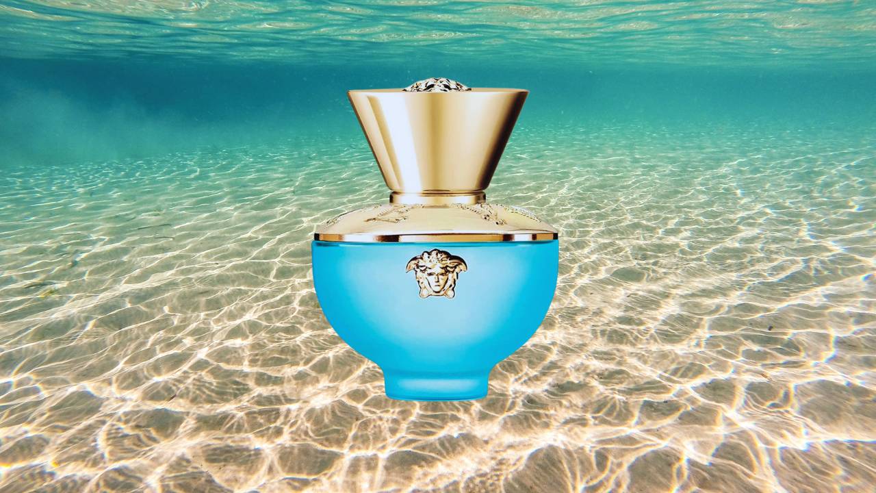 Dylan Turquoise: Floral e refrescante, este perfume feminino turquesa é um dos mais cobiçados da Versace